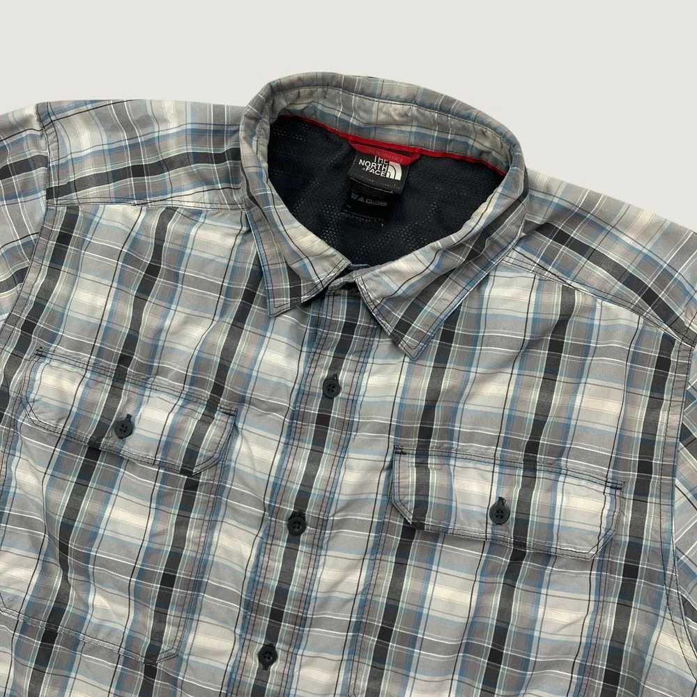 The North Face Mens Large Short Sleeve Plaid Button Up Shirt Blue Gray Hiking